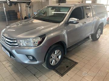 Toyota Hilux 2.4 D-4D 4WD 2 porte Extra Cab Comfor