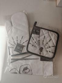 Set presina, guanto e grembiule da cucina nuovi
