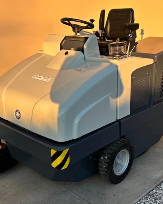 Spazzatrice SR1550 Nilfisk usato ricondizionato
