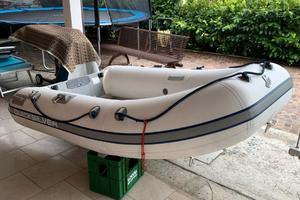 Gommone tre metri quiksilver con motore mercury