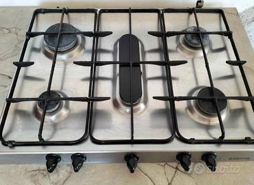 piano cottura Ariston 