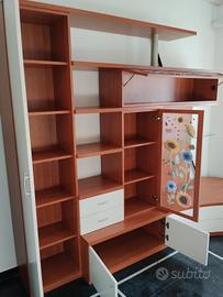 credenza attrezzata regalato 