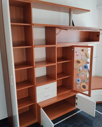 credenza attrezzata regalato 