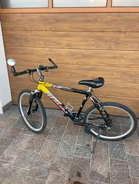 Mountain Bike - ruota 26- per percorsi misti