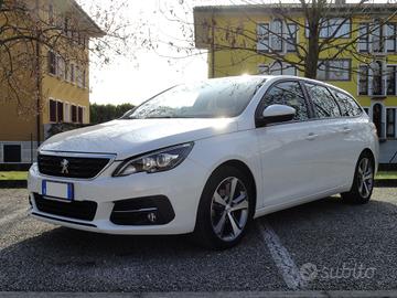 Peugeot 308 PureTech Turbo 130 S&S SW Allure