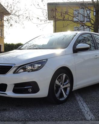 Peugeot 308 PureTech Turbo 130 S&S SW Allure