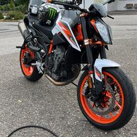 Ktm duke 890R