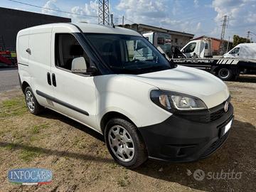 FIAT Doblo Cargo 1.4 T-Jet 120 cv Natural Power
