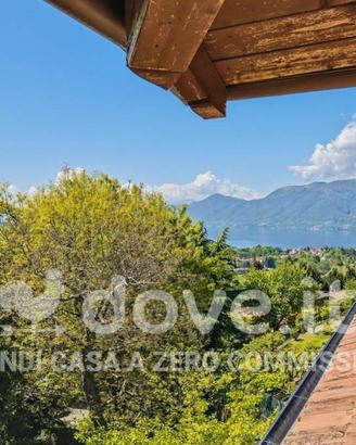 Appartamento di 150 m² con 5 locali e posto auto a