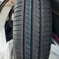 Gomma nuova 205 55 R16 Goodyear dacia renault vari