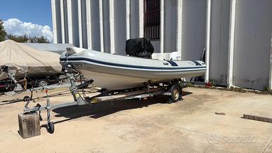 Gommone motore carrello