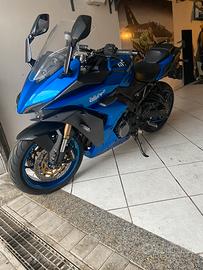 Suzuki gsxs 1000 gt 2022