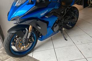 Suzuki gsxs 1000 gt 2022