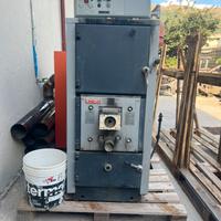 Stufa fiamma inversa unical ( legna )