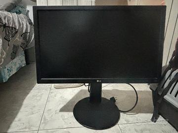 Postazione PC Completa