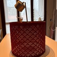Lampadario a soffitto in metallo traforato viola
