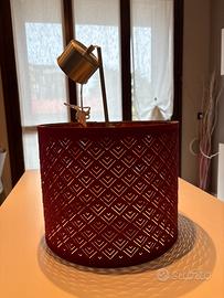 Lampadario a soffitto in metallo traforato viola