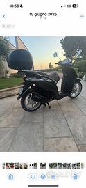 Piaggio liberty 50. Bauletto e cupolino originali