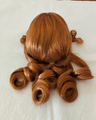 Parrucca per bambola nuova