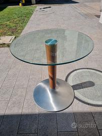 Tavolino rotondo artigianale con piano in vetro