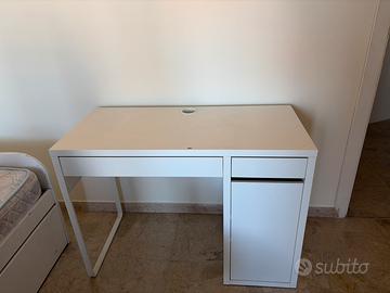 Scrivania Micke ikea bianca