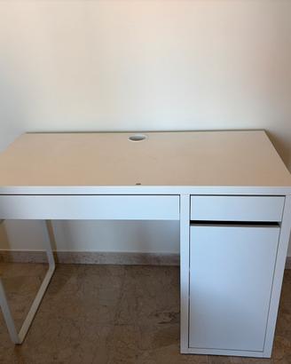 Scrivania Micke ikea bianca