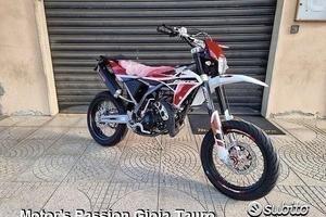 Fantic Motard 50 XM PERFORMANCE 2 Tempi Bianca