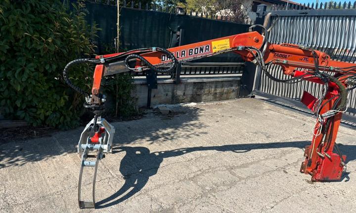 A161 BRACCIO CON PINZA FORESTALE - GRU