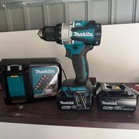 Avvitatore con percussione Makita e 2 batterie 5Ah