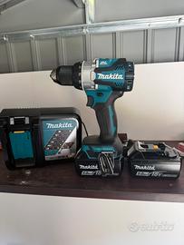 Avvitatore con percussione Makita e 2 batterie 5Ah