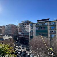 4 LOCALI A NAPOLI