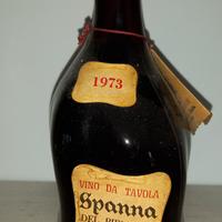 2 bottiglie di vino "Spanna dell'anno  1973"