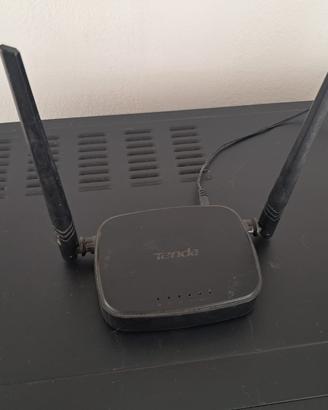 Router Tenda per sim perfettamente funzionante