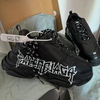 Balenciaga Triple S Opera d’arte in metallo