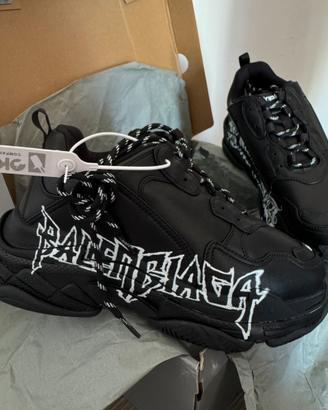 Balenciaga Triple S Opera d’arte in metallo