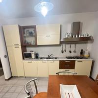 Cucina bicolore a Lignano Pineta