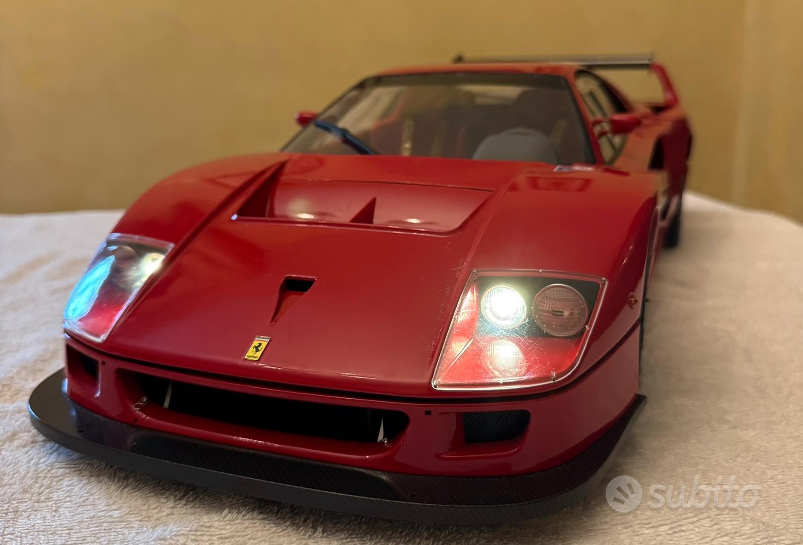 Ferrari F40 modello 1/8 - Collezionismo In vendita a Modena