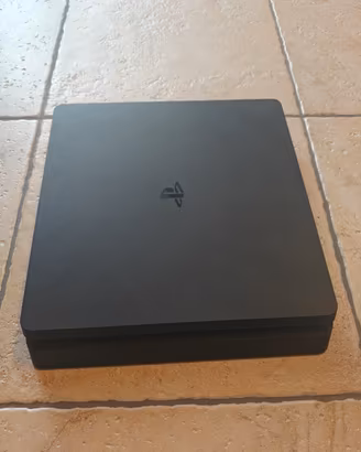 PlayStation 4 e bundle giochi