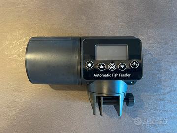 Mangiatoia automatica per acquario