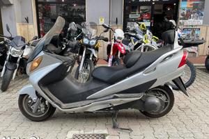 SUZUKI Burgman AN 400