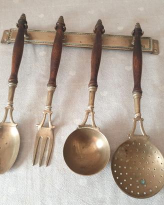 Utensili da cucina Vintage in ottone pressofuso