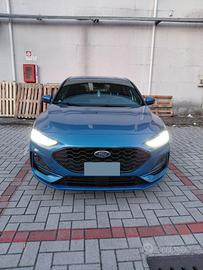 Ford focus st line 1.0 eco boost Hybrid 125 CV