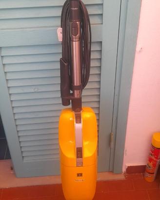 Aspirapolvere Miele S 164 con 2 bocchette incluse