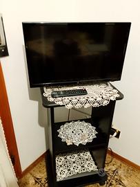 TV 24 pollici con telecomando