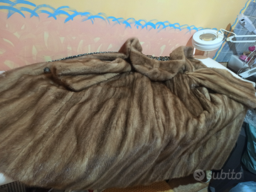 Pelliccia di visone con cappuccio