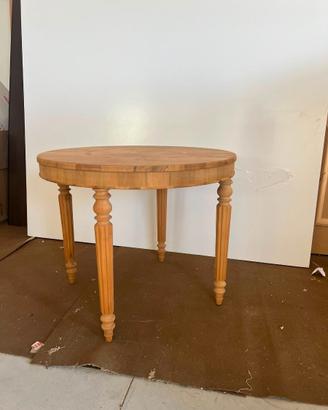 Tavolo rotondo fisso in legno
