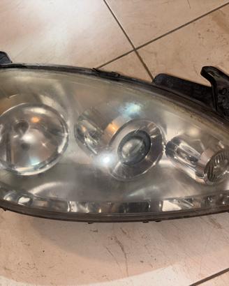 Faro opel corsa