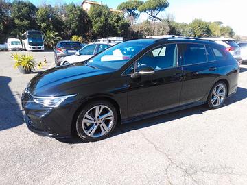 GOLF R-Line Variant BENZINA
