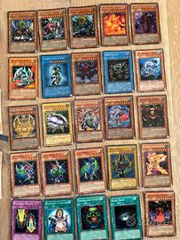 Carte collezione Yu-Gi-Oh!