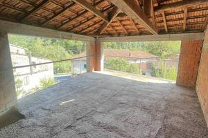 Immobile di 95 m² con più di 5 locali a Borghetto 